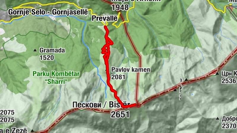 Over snowy slopes to Bistra Peak